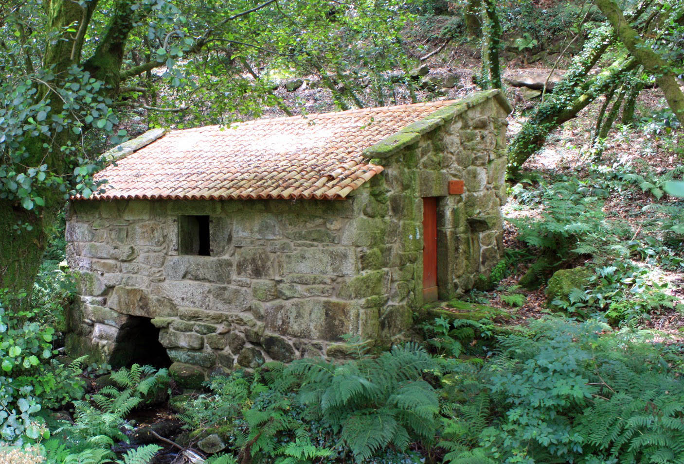 Ruta da pedra e a auga