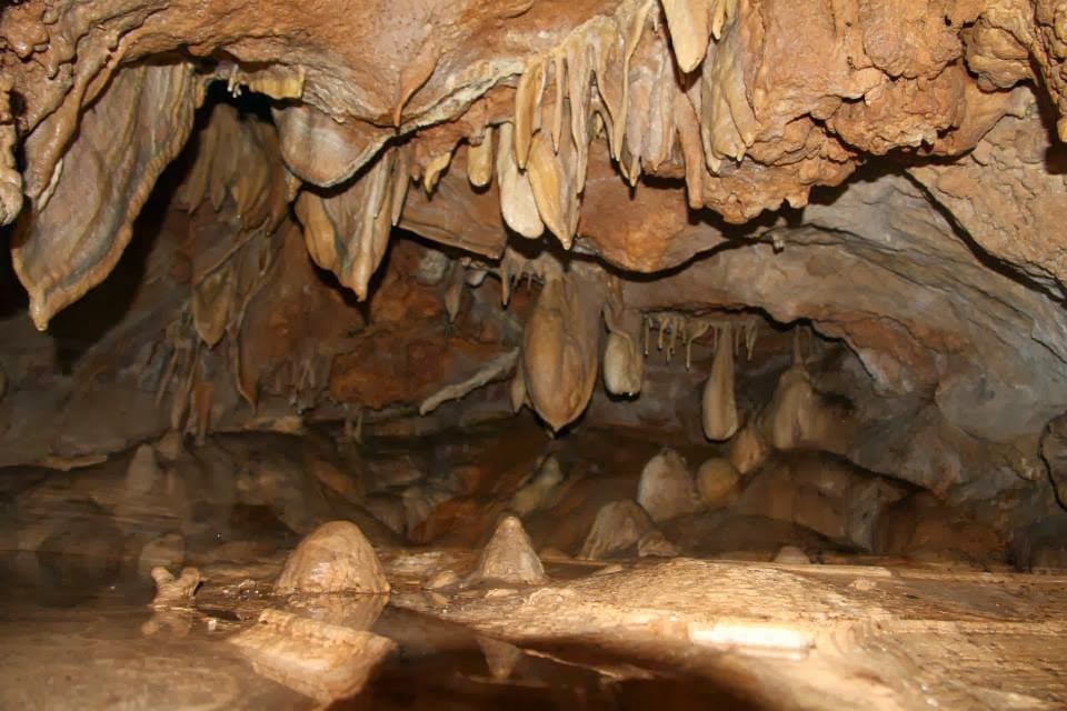 Cova de Chao de Mazairos (O Courel, Lugo)